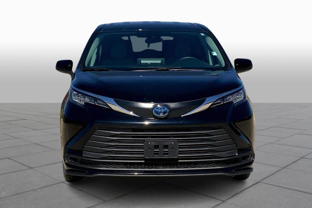 used 2023 Toyota Sienna car, priced at $38,445