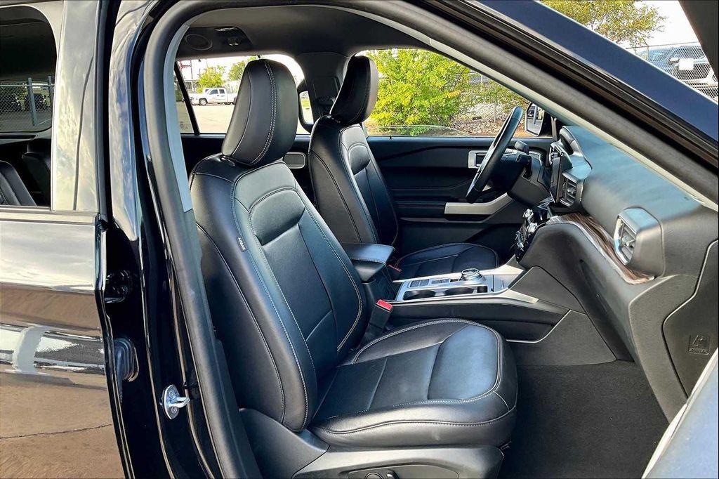 used 2024 Ford Explorer car, priced at $32,900