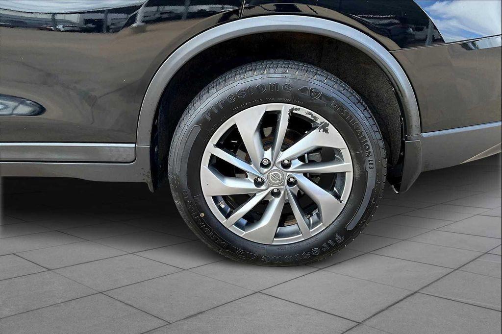 used 2015 Nissan Rogue car, priced at $10,909