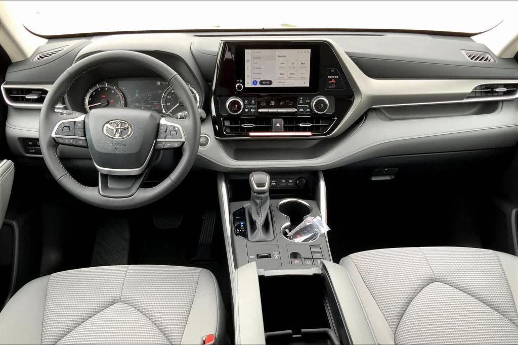 new 2024 Toyota Highlander car, priced at $43,200
