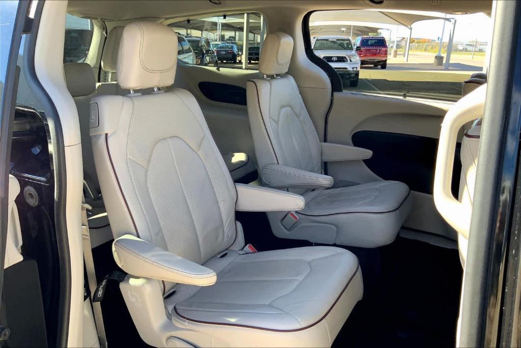 used 2018 Chrysler Pacifica car, priced at $18,900