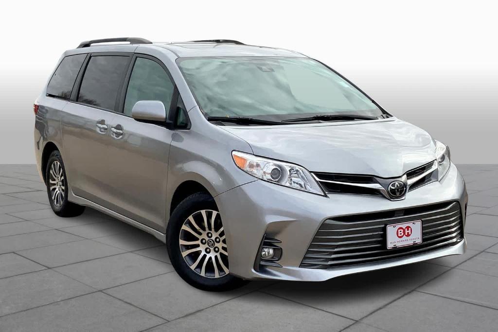 used 2018 Toyota Sienna car, priced at $26,900