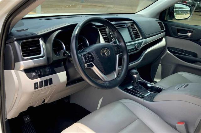 used 2019 Toyota Highlander car, priced at $24,877