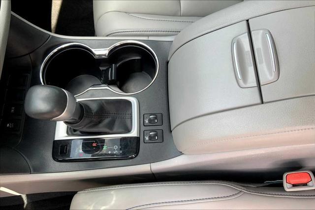 used 2019 Toyota Highlander car, priced at $24,877