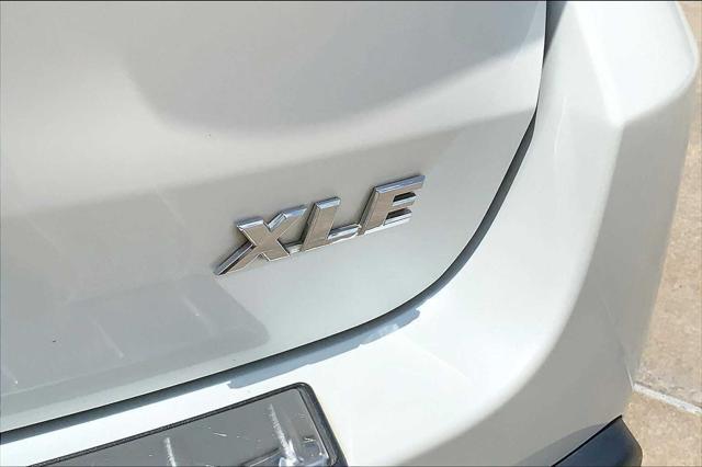 used 2019 Toyota Highlander car, priced at $24,877