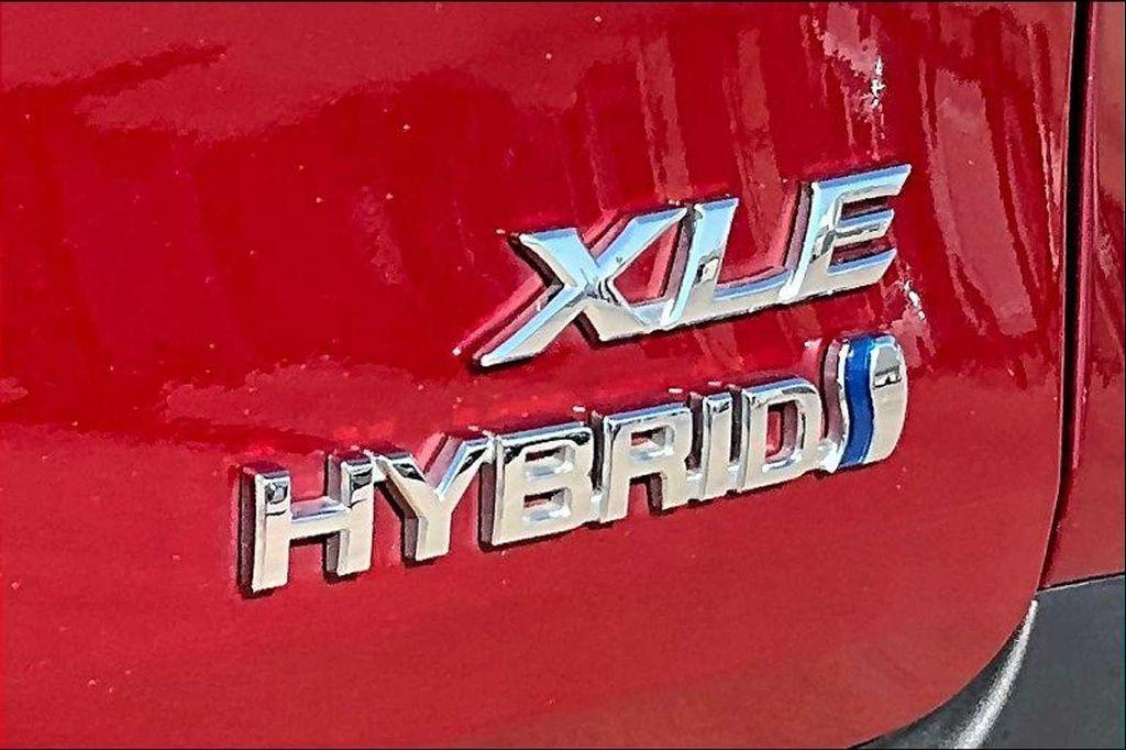 used 2022 Toyota Sienna car, priced at $43,900