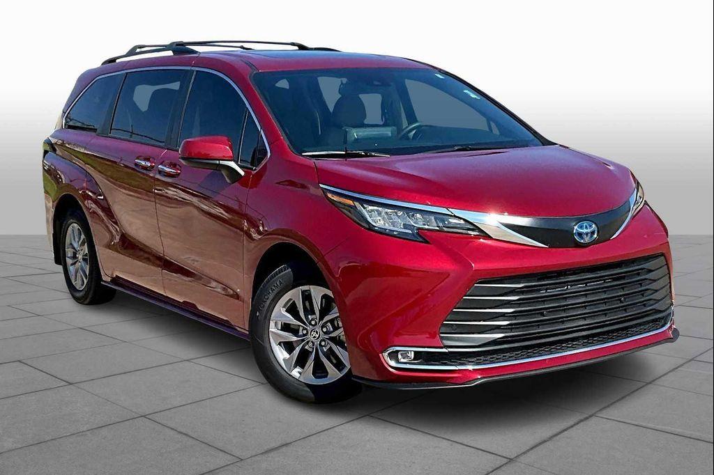 used 2022 Toyota Sienna car, priced at $43,900