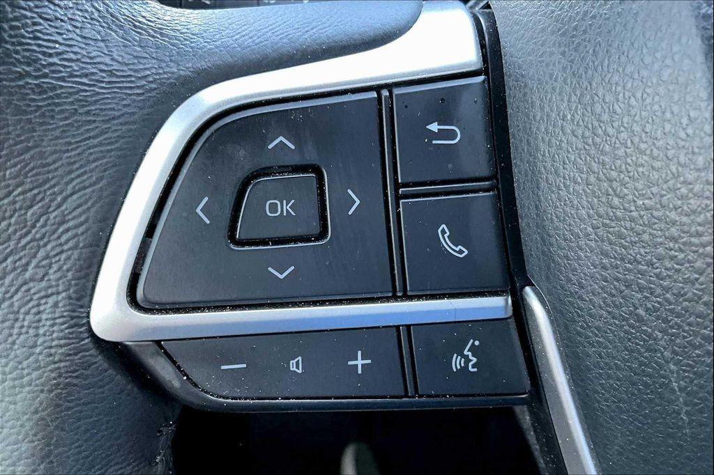 used 2022 Toyota Sienna car, priced at $43,900