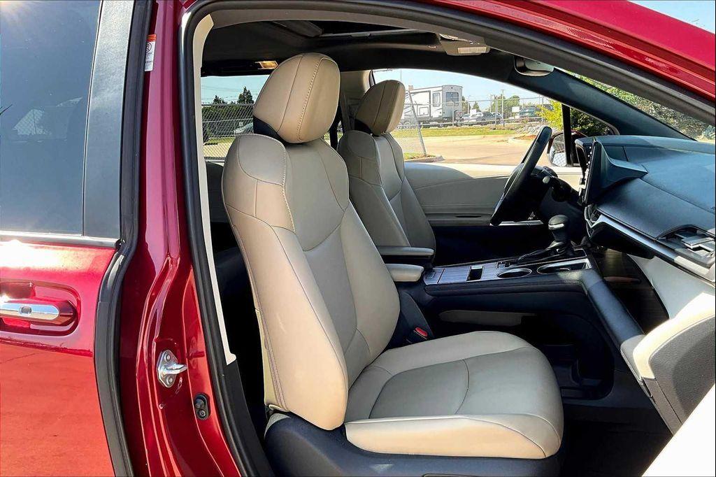 used 2022 Toyota Sienna car, priced at $43,900
