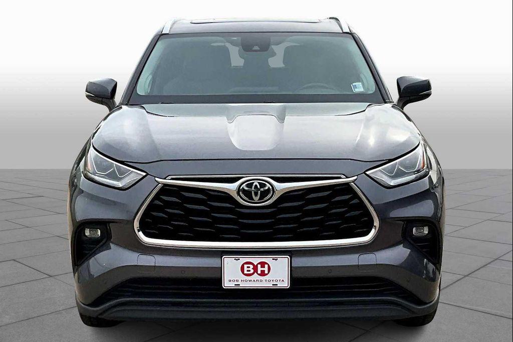 used 2020 Toyota Highlander car, priced at $23,487