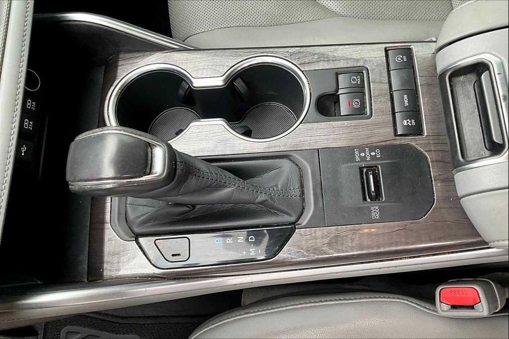 used 2020 Toyota Highlander car, priced at $23,487