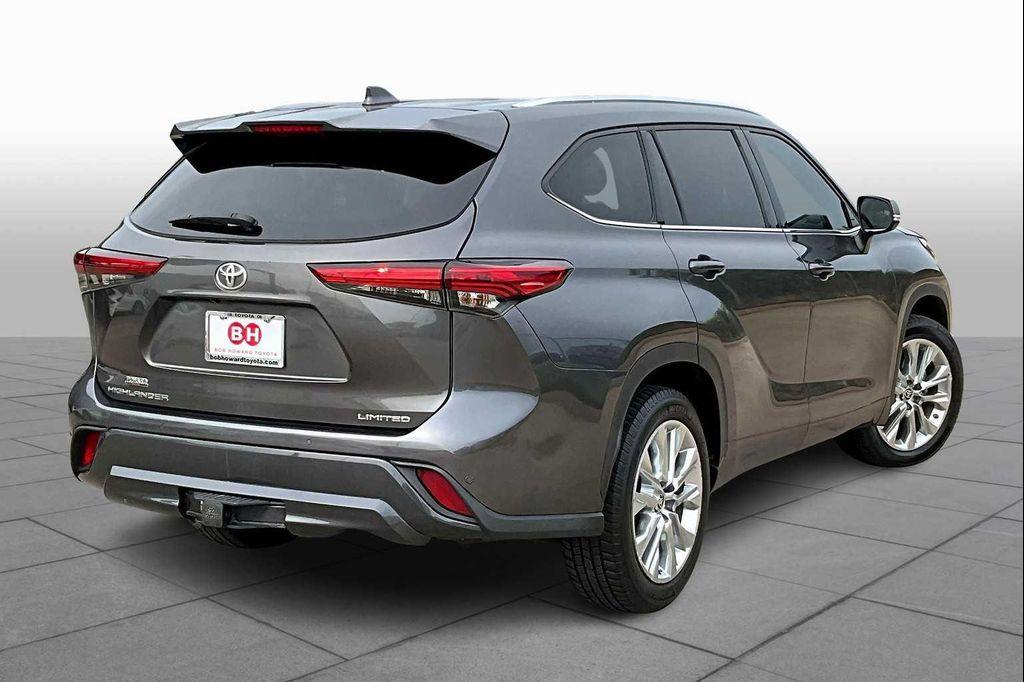 used 2020 Toyota Highlander car, priced at $23,487