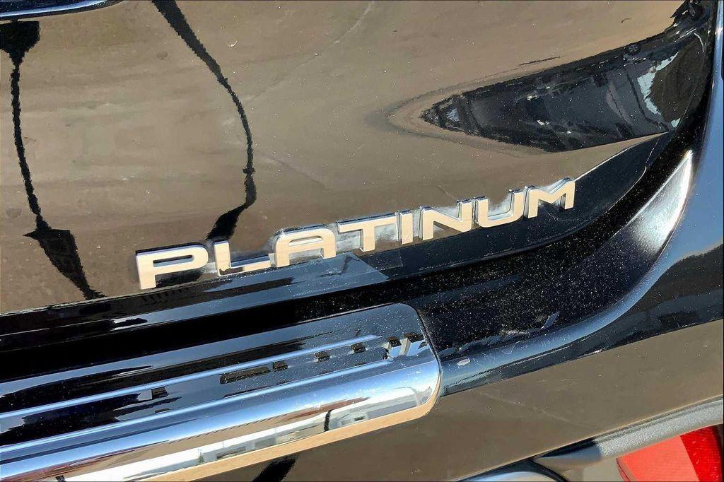 used 2022 Toyota Highlander car, priced at $34,223