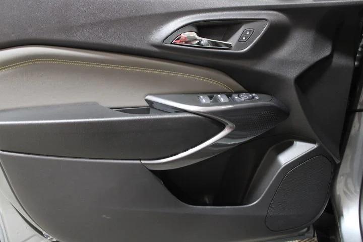 new 2025 Chevrolet Trax car, priced at $25,190