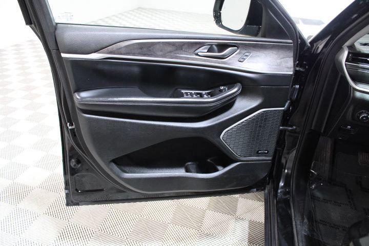 used 2022 Jeep Grand Cherokee L car, priced at $32,895