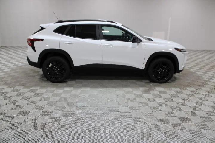 new 2025 Chevrolet Trax car, priced at $25,190