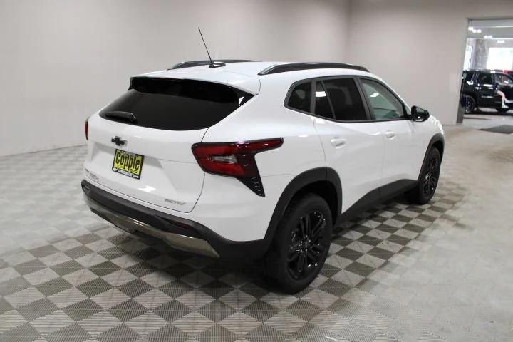 new 2025 Chevrolet Trax car, priced at $25,190