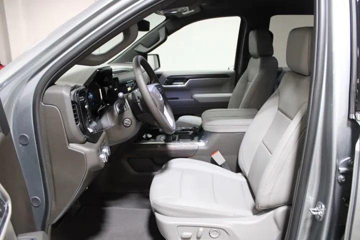 new 2025 GMC Sierra 1500 car, priced at $56,175