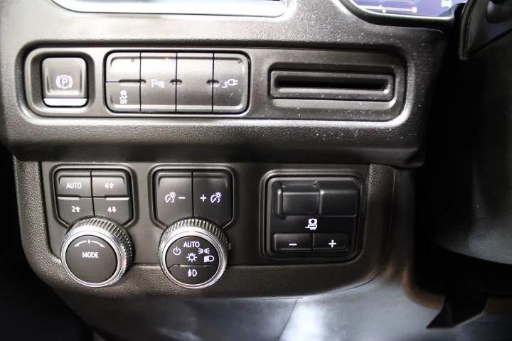 used 2022 GMC Yukon XL car, priced at $41,995