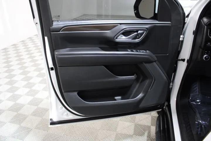 used 2022 GMC Yukon XL car, priced at $41,995