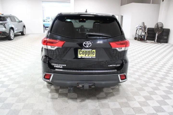 used 2018 Toyota Highlander car, priced at $26,735