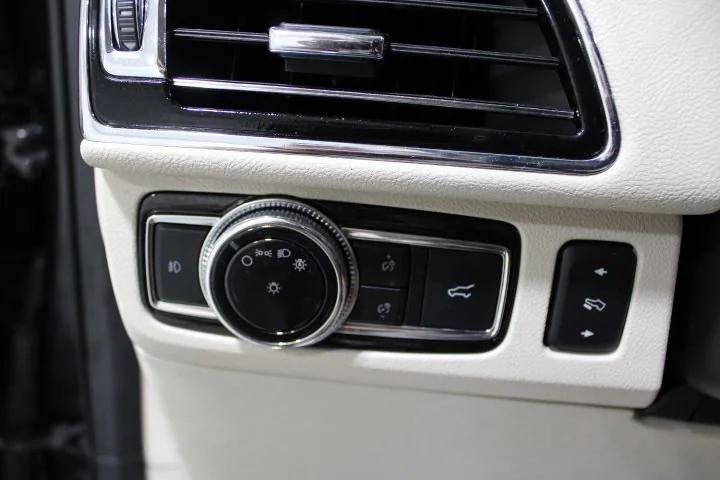 used 2019 Lincoln Navigator car, priced at $35,495