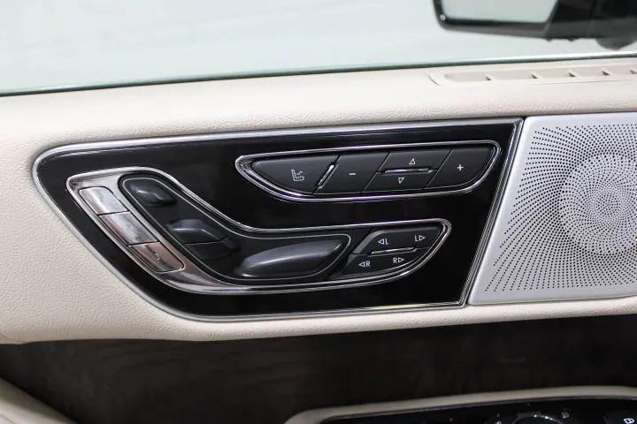 used 2019 Lincoln Navigator car, priced at $35,495