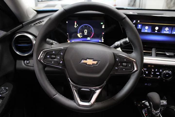 new 2025 Chevrolet Trax car, priced at $25,230