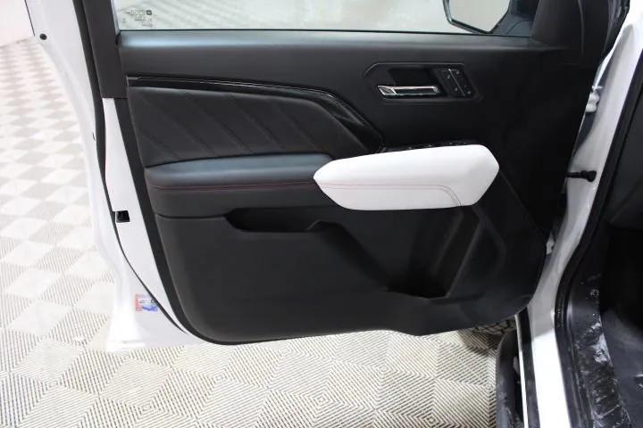new 2025 GMC Canyon car, priced at $50,970