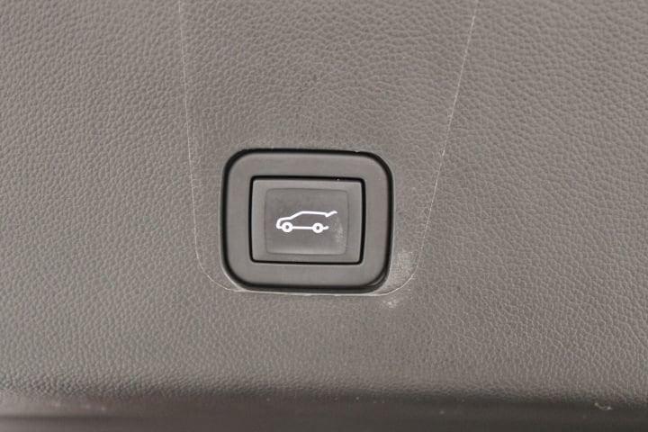 used 2023 Chevrolet Traverse car, priced at $39,795