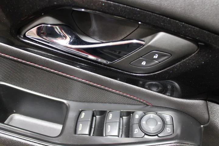 used 2023 Chevrolet Traverse car, priced at $39,795