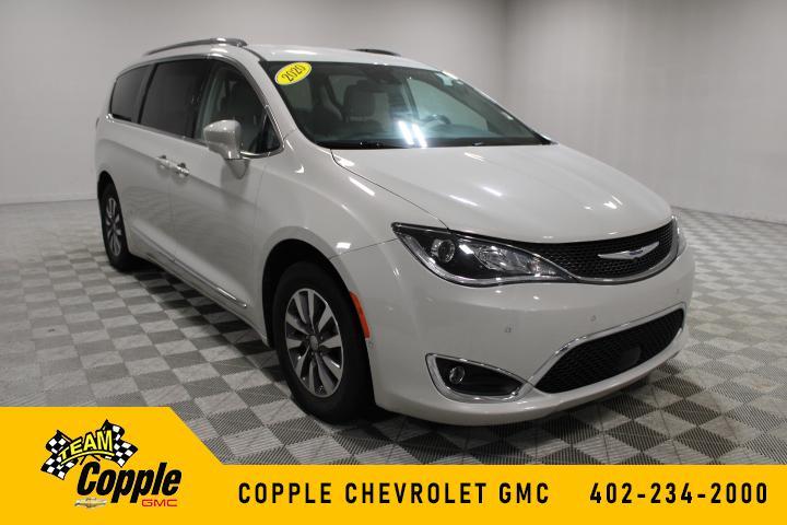 used 2020 Chrysler Pacifica car, priced at $23,285