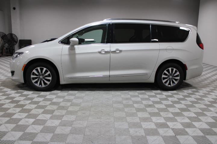 used 2020 Chrysler Pacifica car, priced at $23,285