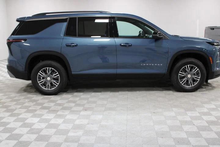 new 2025 Chevrolet Traverse car, priced at $46,130