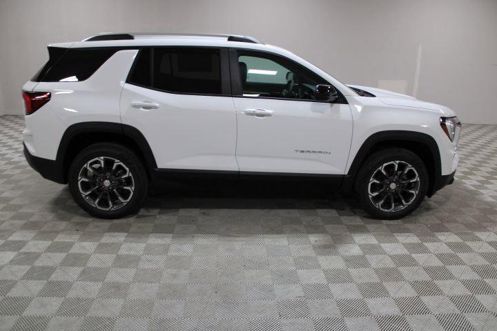 new 2026 GMC Terrain car, priced at $34,145