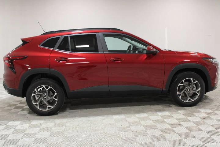 new 2025 Chevrolet Trax car, priced at $23,985