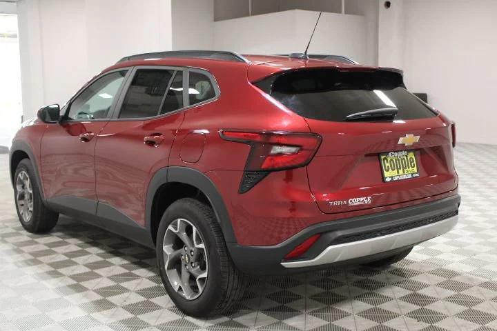 new 2025 Chevrolet Trax car, priced at $23,985