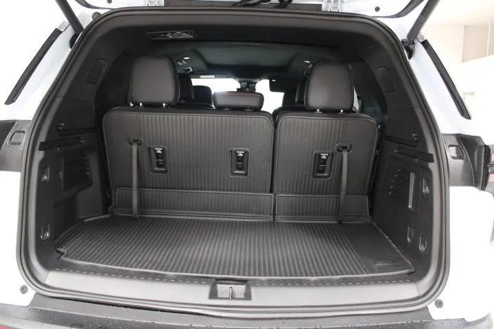 new 2026 Chevrolet Traverse car, priced at $55,875