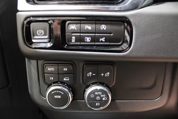 new 2025 GMC Yukon car, priced at $70,110