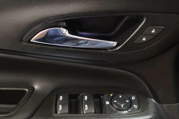 used 2021 Chevrolet Equinox car, priced at $22,595