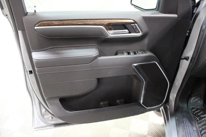 new 2025 GMC Sierra 1500 car, priced at $50,300