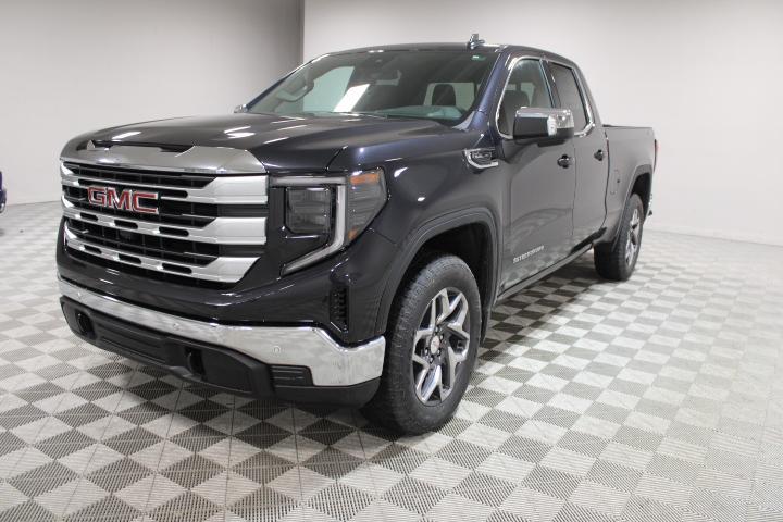 new 2025 GMC Sierra 1500 car, priced at $55,400