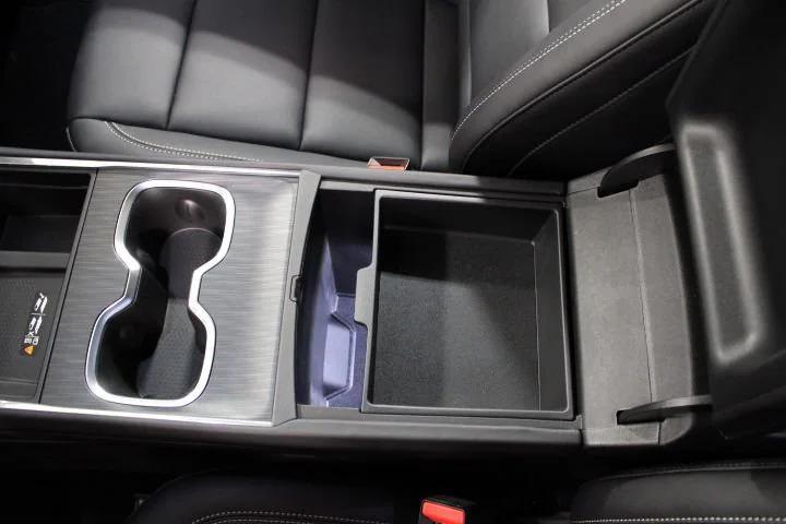 new 2025 GMC Acadia car, priced at $49,925