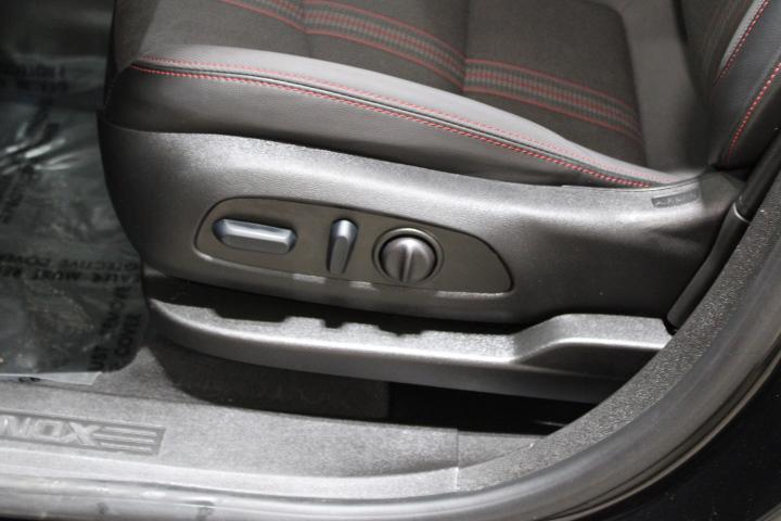 used 2022 Chevrolet Equinox car, priced at $25,895