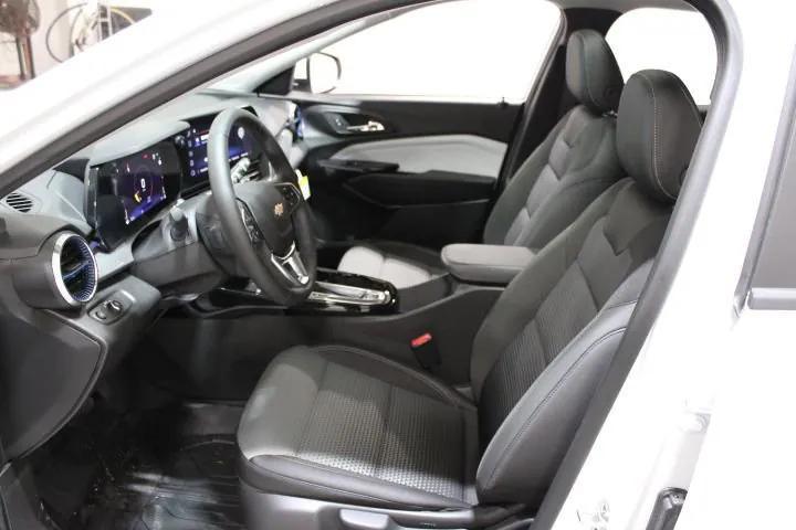 new 2025 Chevrolet Trax car, priced at $22,530