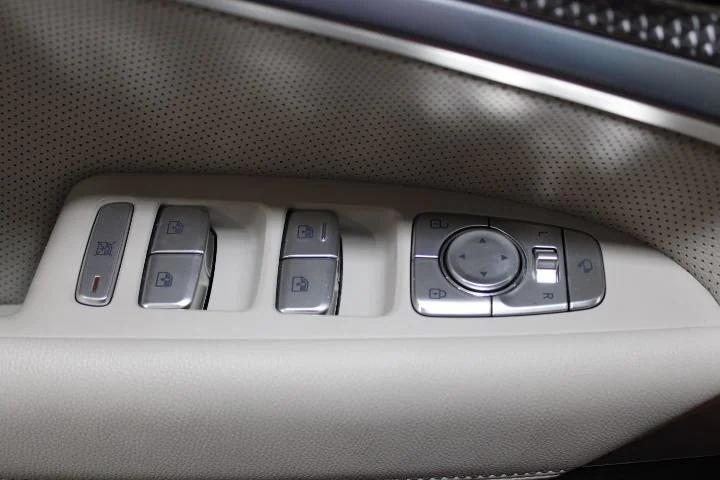 used 2023 Genesis G70 car