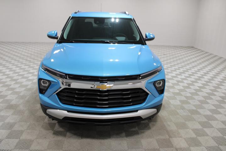 new 2025 Chevrolet TrailBlazer car, priced at $26,975