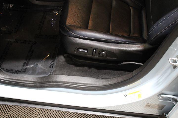 used 2022 Chevrolet Bolt EUV car, priced at $22,385