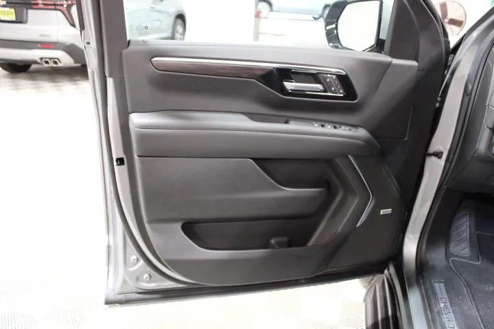 new 2025 Chevrolet Tahoe car, priced at $70,105