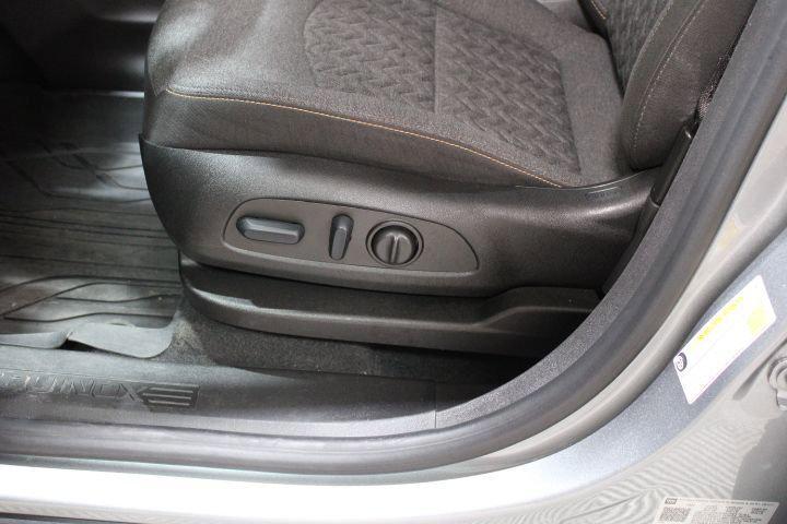 used 2023 Chevrolet Equinox car, priced at $26,000